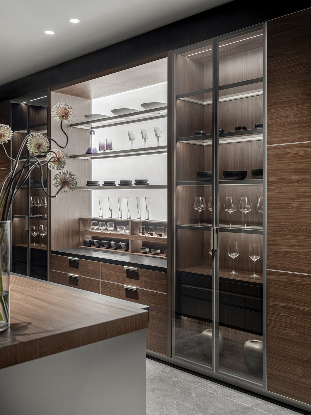 k1体育麻将胡了33周年鎏金献礼：B8?AIR系列首发，重构意式简奢生活美学